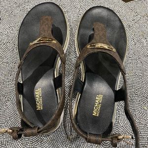 Super cute summer sandals!